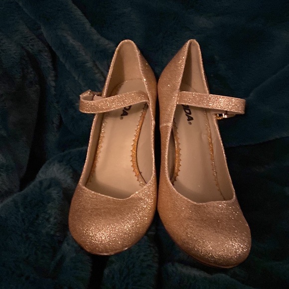 Gold Glittery Heels - Picture 3 of 5